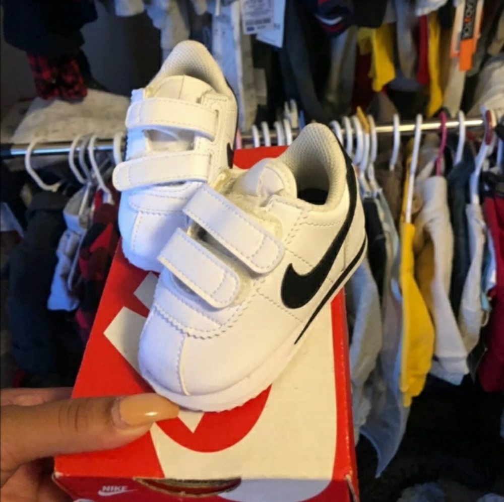 Baby size 3 corteses 👶😆🖤🤍